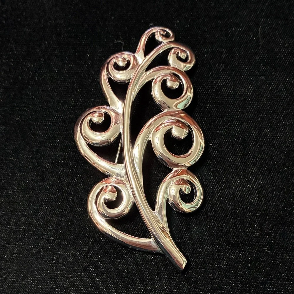 Vintage Silver Trifari Leaf feather Brooch
